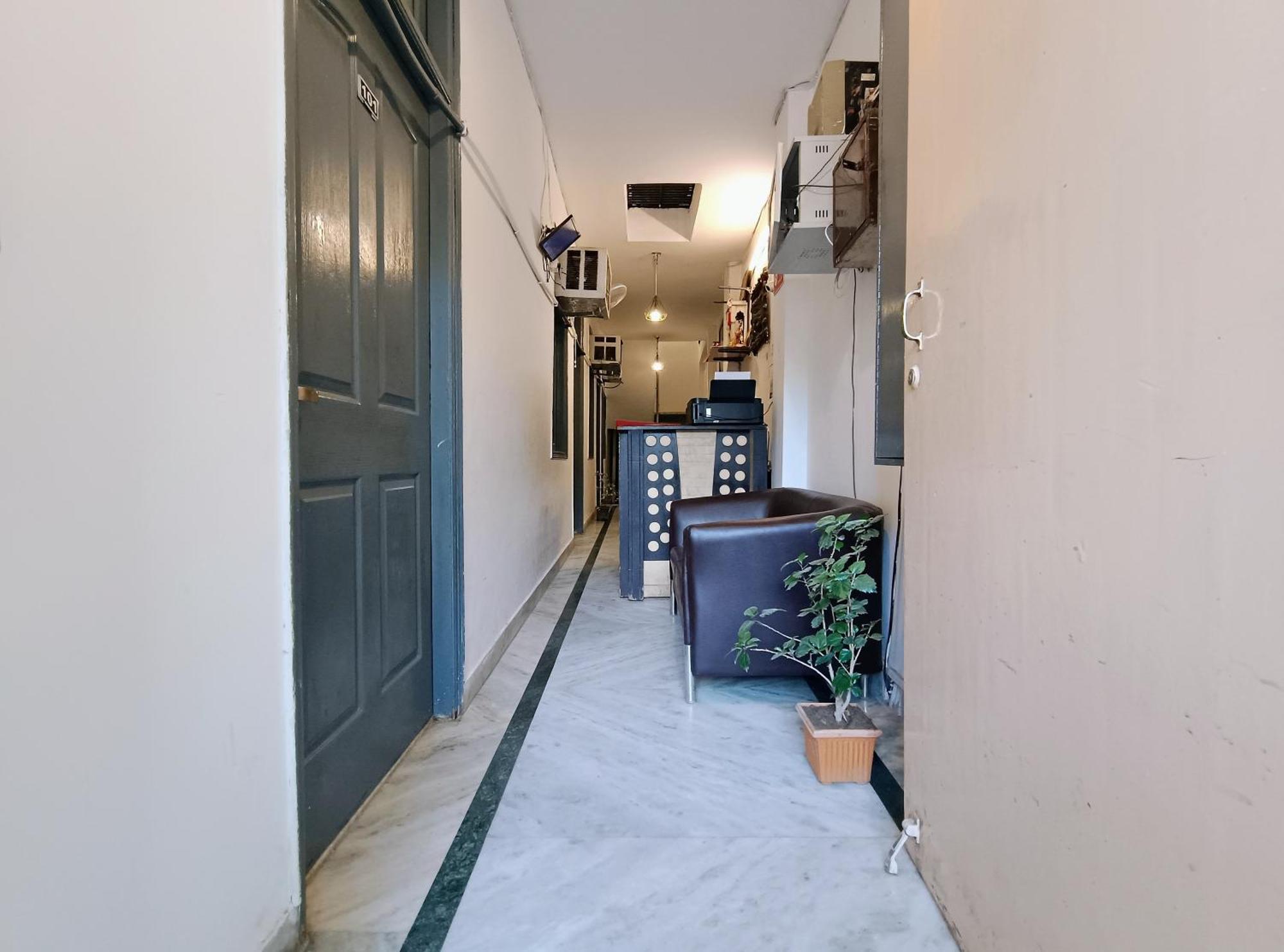 Hotel Hauz Khas Fort View New Delhi Exterior photo