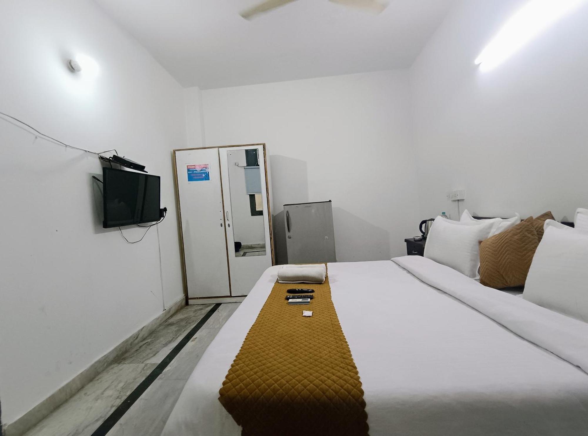 Hotel Hauz Khas Fort View New Delhi Exterior photo